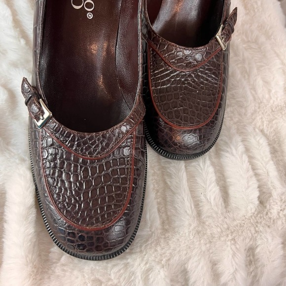 Franco sarto. Size 6 medium loafer pumps. Leather alligator print #10. - Picture 3 of 11